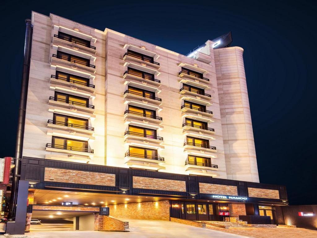 Daejeon Namoo Hotel Esterno foto